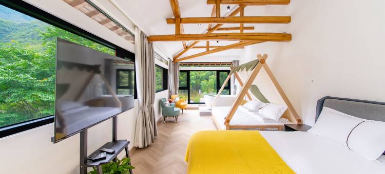 安吉青竹园·临溪·半空泳池·电梯房观景民宿图片