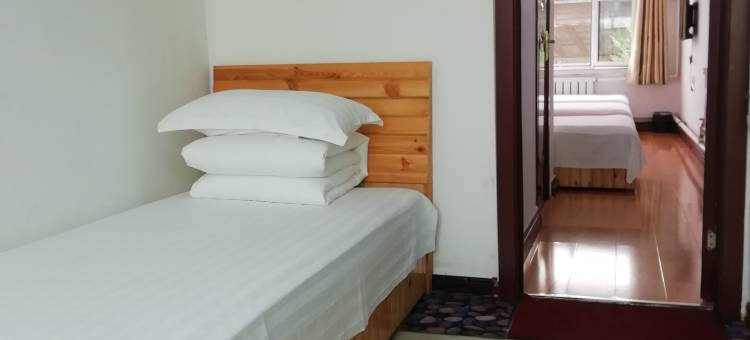 额尔古纳市莫尔道嘎镇松果旅社图片