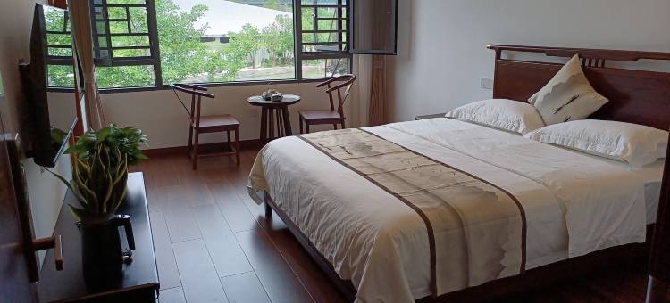 福祥居·极简伴江景观民宿(边城茶峒景区店)图片