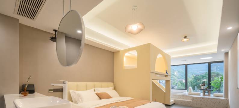 安吉水墨山川亲子私汤度假美宿(云上草原熊猫部落探险乐园店)图片