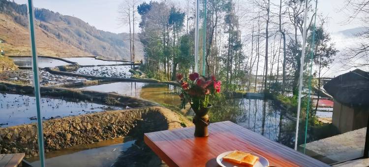 元阳梯田上精品民宿(多依树店)图片