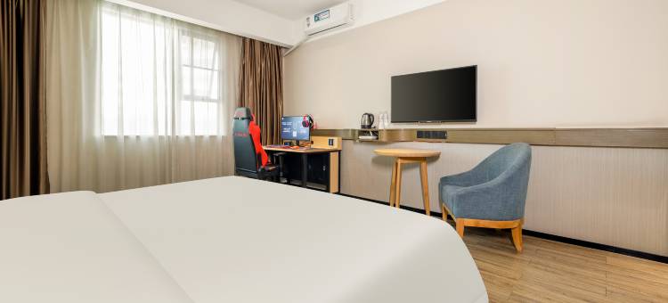 ETAnt·锦电竞酒店(百色市高铁站城东客运中心店)图片