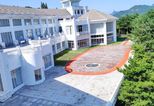 Macheng Guifengshan Hongbin Holiday Hotel Hotel Overview