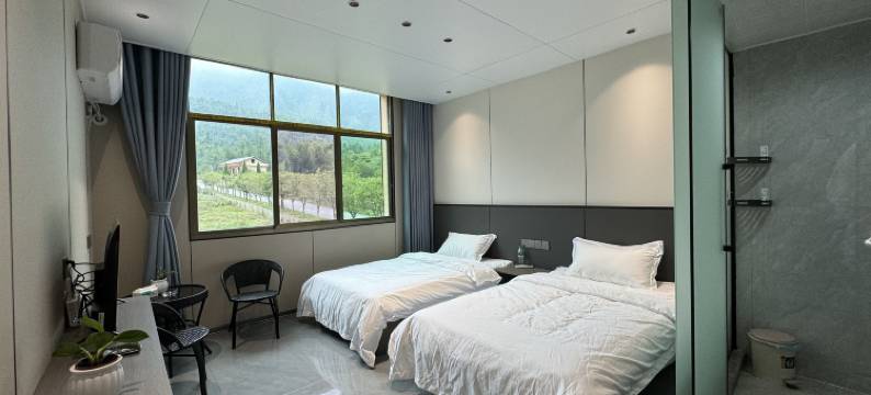 温汤水口雨间云居图片