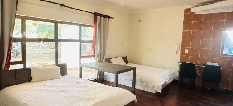 楼外楼公馆(LOU WAI LOU MANSIONS)图片