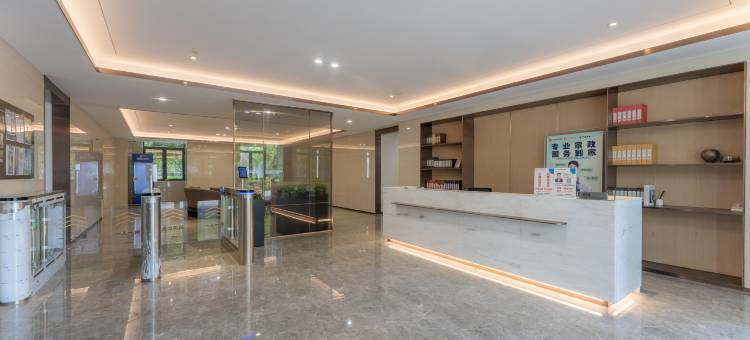 龙湾公寓(百家湖小龙湾地铁站店)图片