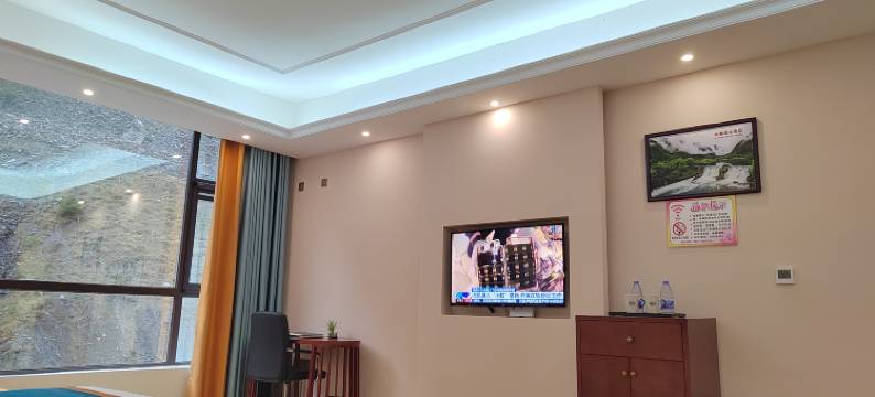 理县毕棚遇见酒店(毕棚沟景区理小路店)图片