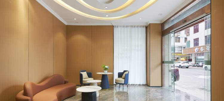 柏缦影视酒店(龙岩动车站店)图片