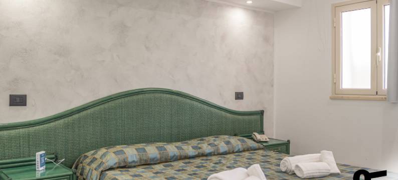 HOTIDAY 房间精选 - 切法卢马扎福尔诺(Hotiday Cefalu Mazzaforno)图片