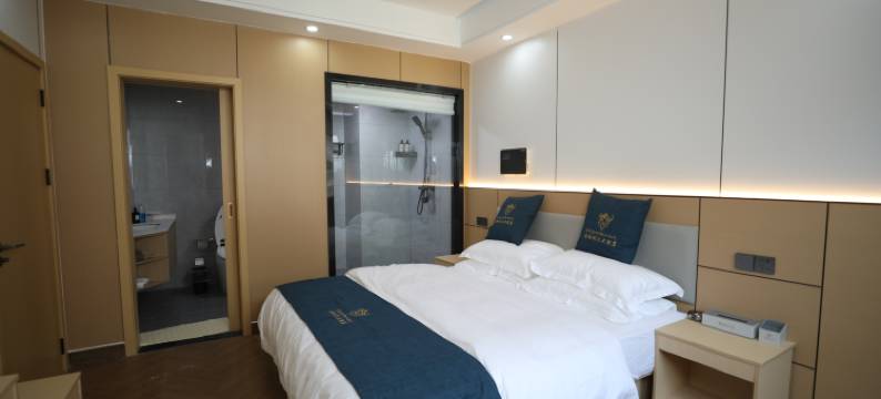 德格利众大酒店图片