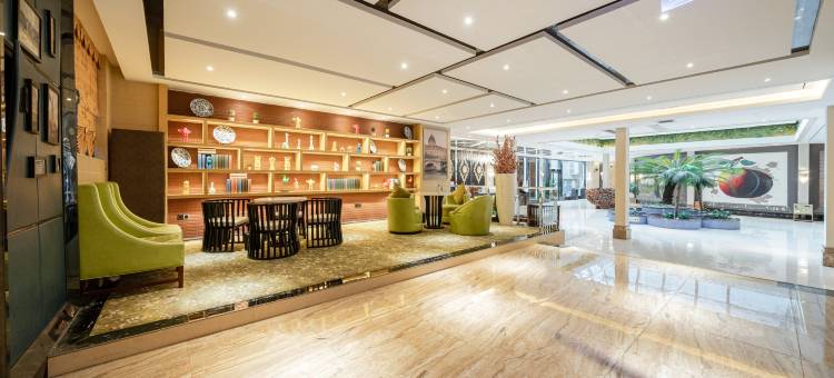 V+精品主题酒店(兴仁广场振兴大道店)图片