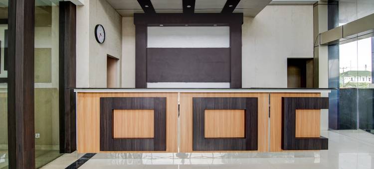 Townhouse Oak 北干巴鲁靠近北干巴鲁购物中心(原君沙哈拉酒店)(Townhouse Oak Pekanbaru near Mall Pekanbaru formerly Hotel Grand Sahara)图片