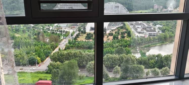明湖观景民宿(明湖国家湿地公园六盘水师范学院店)图片