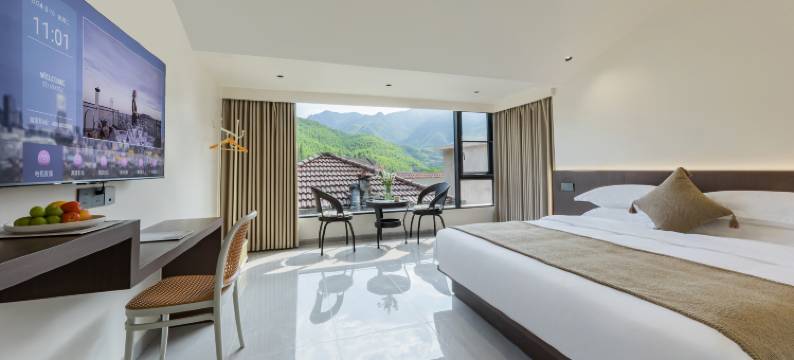 安吉云策·Cloud layer亲子度假美宿(云上草原滑雪熊猫部落店)图片