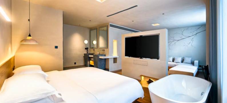 潮景礼居酒店(景德镇陶溪川雕塑瓷厂店)图片