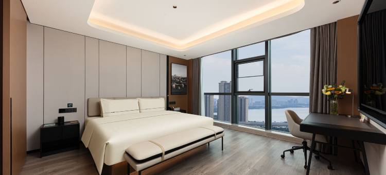 武汉张家湾省人民医院洪山院区亚朵酒店图片