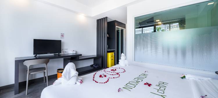 Z8 beach 度假酒店(近中天海滩100m|中文服务|客房独立阳台)(Z8 beach hotel)图片