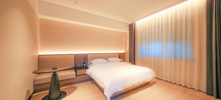 临海天上人间酒店(杜桥宝龙广场店)图片