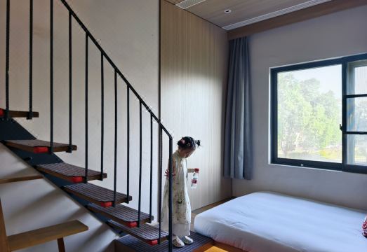 Ramada Encore by Wyndham Shanghai Pudong Airport Hotel Overview
