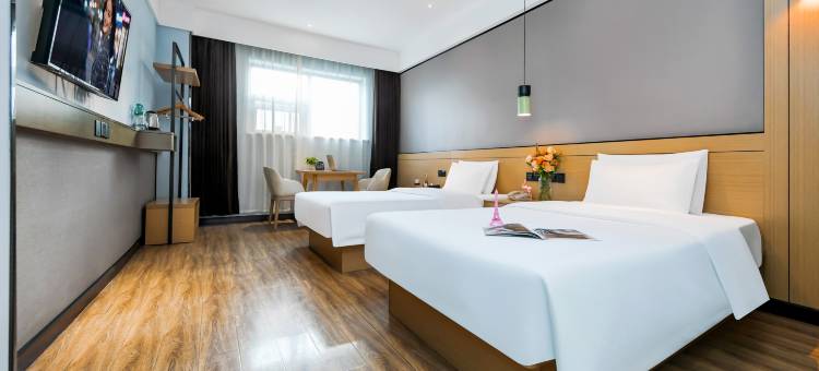 曼天雨酒店(武汉友谊大道湖北大学地铁站店)图片