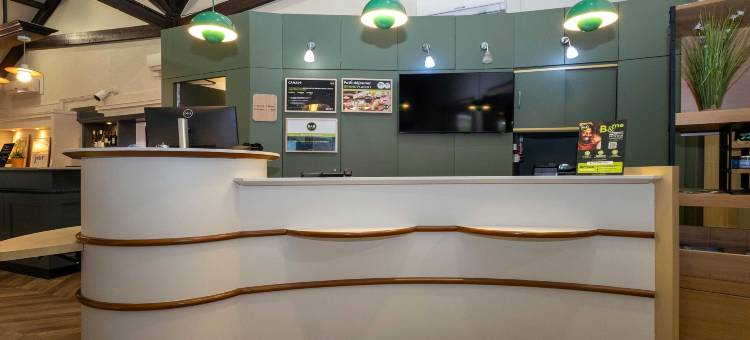 民宿酒店尼奥尔南威尼斯绿地(B&B Hotel Niort Sud Venise Verte)图片