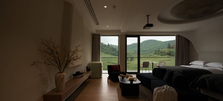 两三点雨·RAINNOOK·溯溪泳池设计师美宿(安吉云上草原店)图片