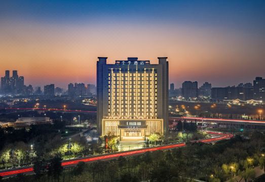 Quanjij Hotel (Xi'an Textile City Banqiao Ecological Wetland Park Branch)Hotel Overview