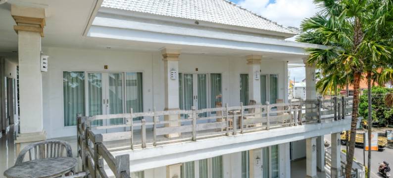 Urbanview Hotel Lilis Ikvala Radha图片