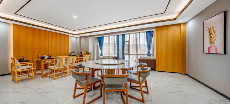 澜沧雲见君丽呈酒店(县人民政府拉祜广场店)图片