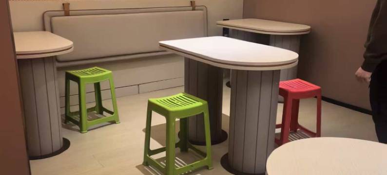 蓝调酒店(北碚西南大学地铁站店)图片