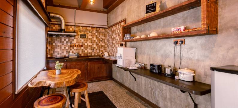 海狼出没(曾用名：洪馆小舍)(BarraCuda Den (previously known as Jono's Place))图片