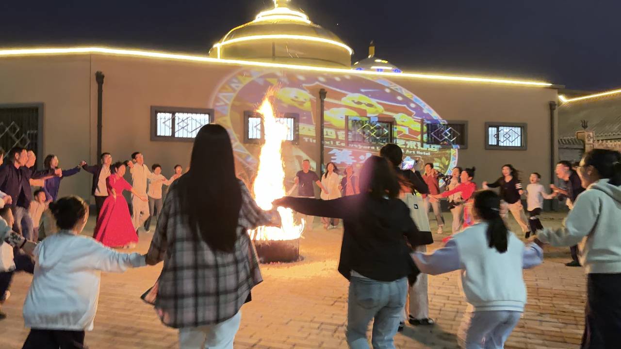 天玺四合院文化艺术酒店(翁牛特旗店)图片