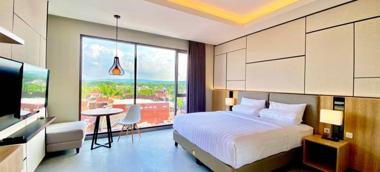 图邦弗朗特一号国王酒店(Front One Premier King Hotel)图片