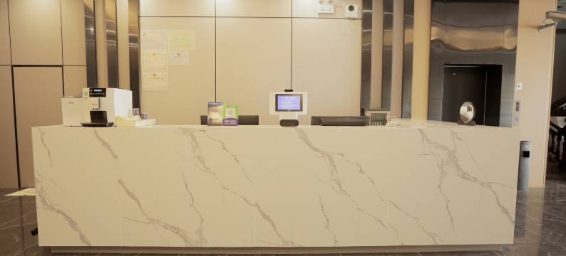 云·智能酒店(廉江新一中店)图片