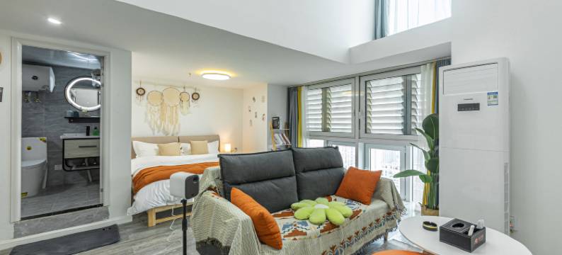 栖牛精选巨幕影音公寓(恒大曹家巷广场店)图片