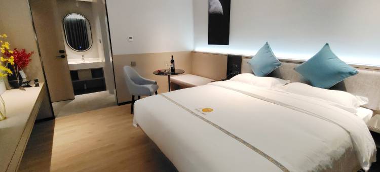 田东明月湖主题酒店图片