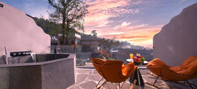 山里有屋设计师温泉度假美宿(和顺古镇店)图片