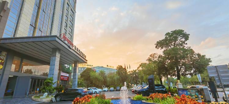 佛山西站希尔顿欢朋酒店图片