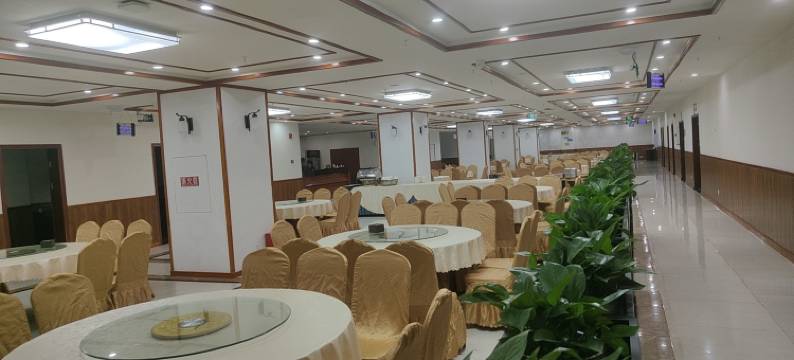 名湖度假酒店图片