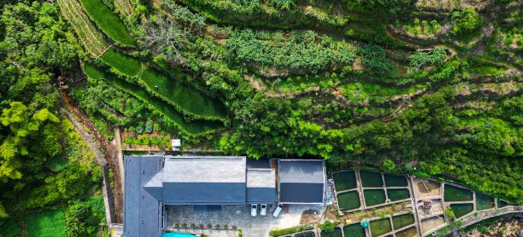 爱丽琚源山居图片