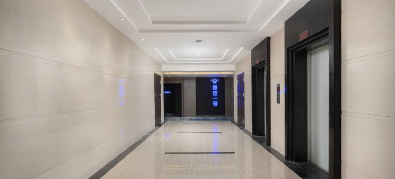 星空一号·云端江景酒店(重庆解放碑云端之眼店)图片