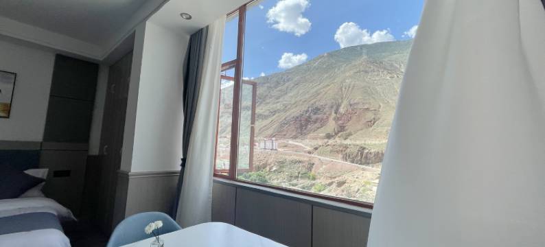 鑫瑞供氧酒店(八宿县店)图片