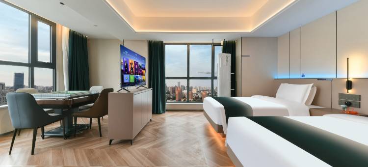 叶与晨电竞电影酒店(石家庄火车站河北艺术中心店)图片