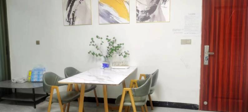 8090民宿(岑溪东山公园店)图片