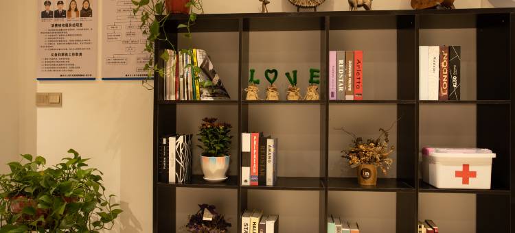 in酒店(襄阳市中级人民法院檀溪路店)图片