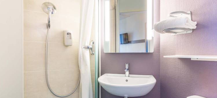 图尔北小方舟B&B住宿加早餐酒店(B&B Hôtel Tours Nord 2 La Petite Arche)图片