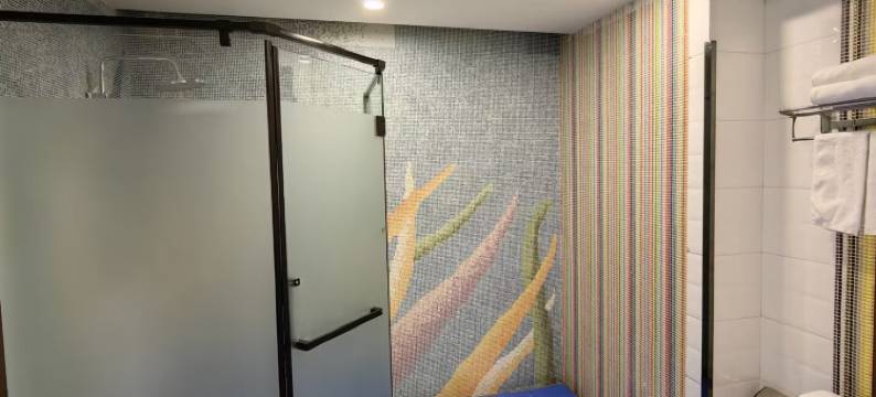 速8酒店(北京古城地铁站)图片