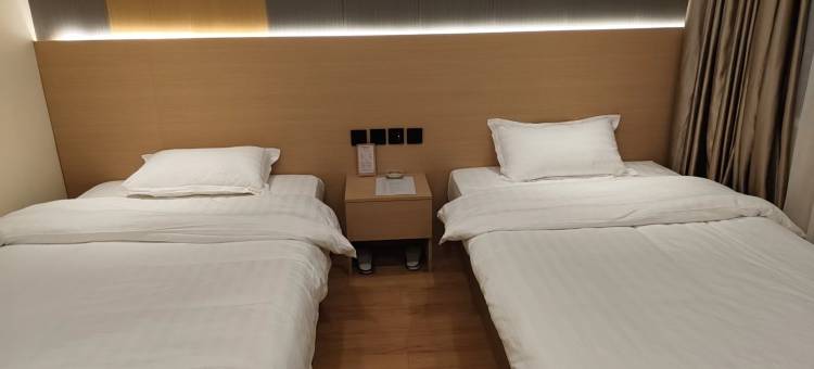 鸿瑞宾馆(白山江源火车站店)图片