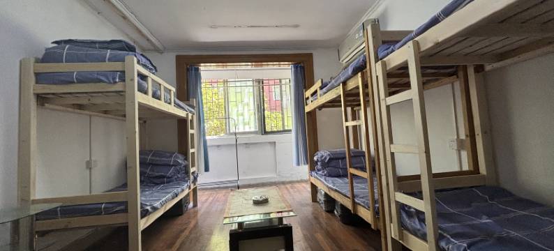 极限青年旅舍(上海体育馆店)图片