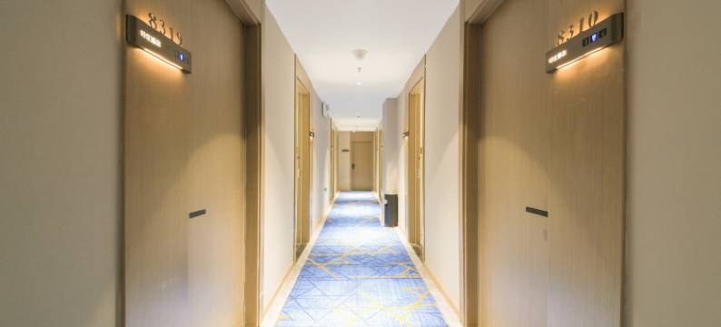 轻住酒店(雁塔北路和平门地铁站店)图片